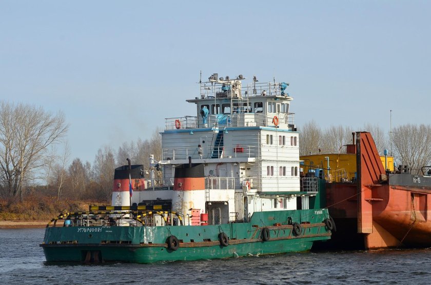 Речные буксиры и толкачи