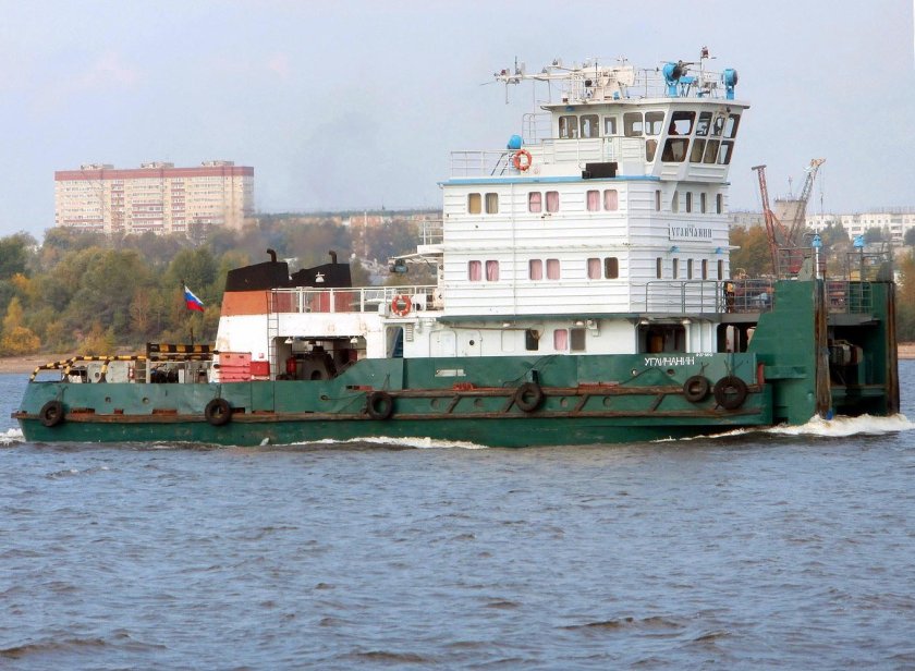 Речные буксиры и толкачи