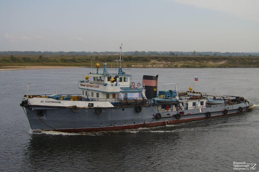 Буксир-толкач Озёрный