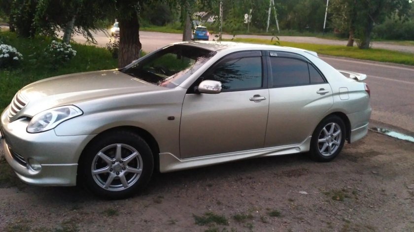 Тойота Веросса 2.0