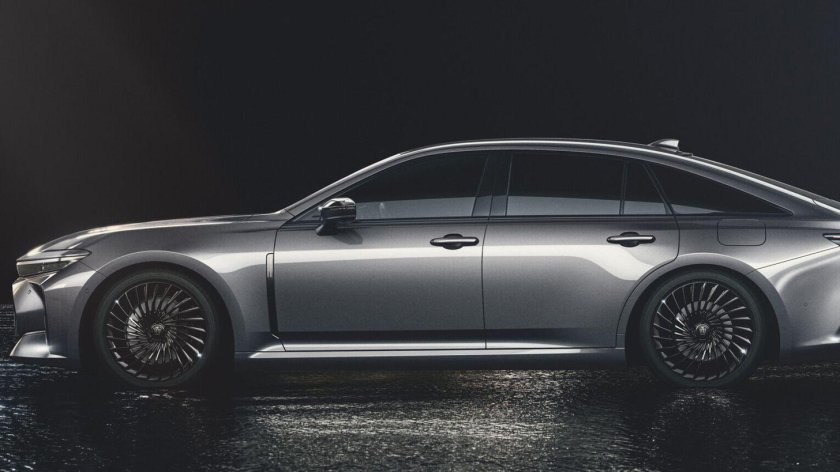 Toyota Crown 2023 sedan