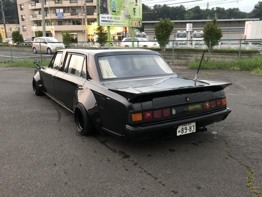 Тойота Центури лимузин