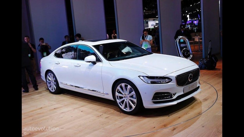 Белая Вольво s90