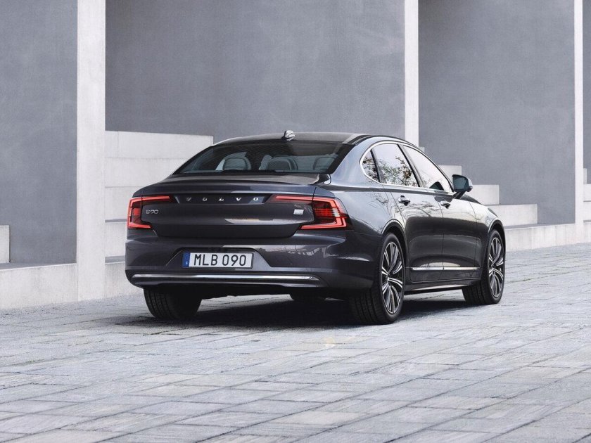 Вольво седан s90 2021