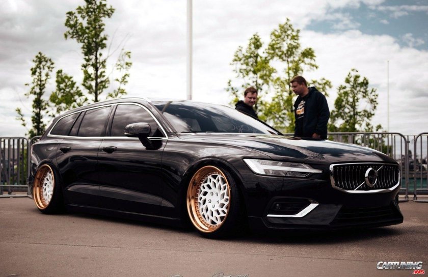 Volvo v90 stance