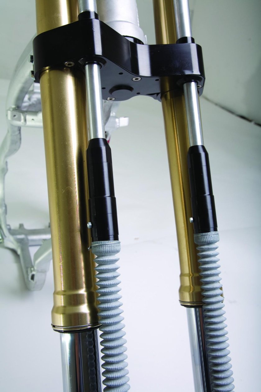 Передняя вилка мотоцикла Honda CRF 250