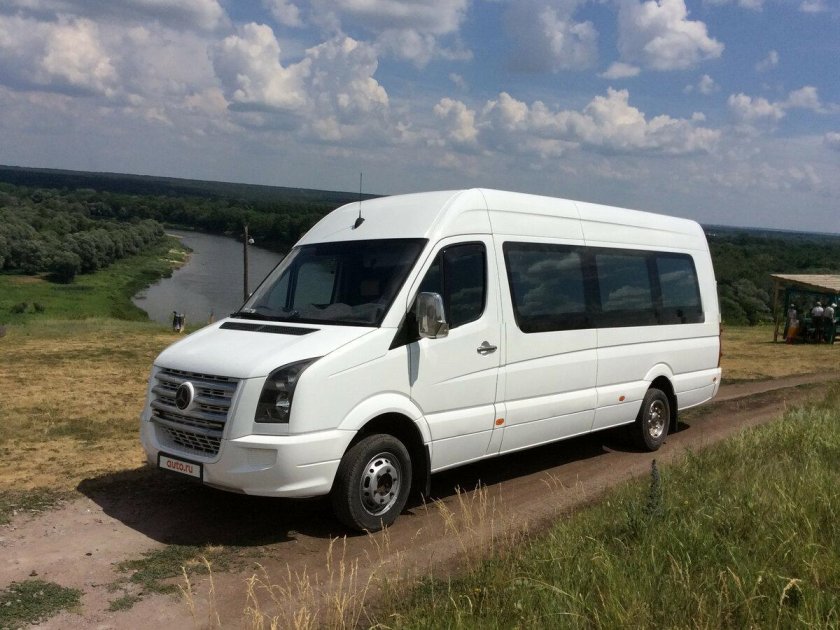 Микроавтобус Фольксваген Крафтер белый