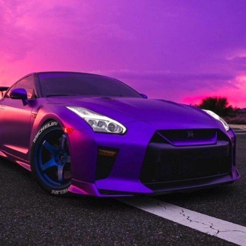 Nissan Skyline r35 GTR фиолетовый