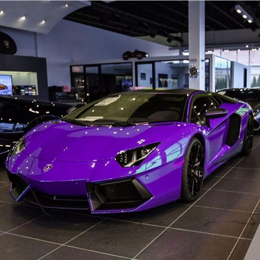 Lamborghini Aventador lp700-4 фиолетовый
