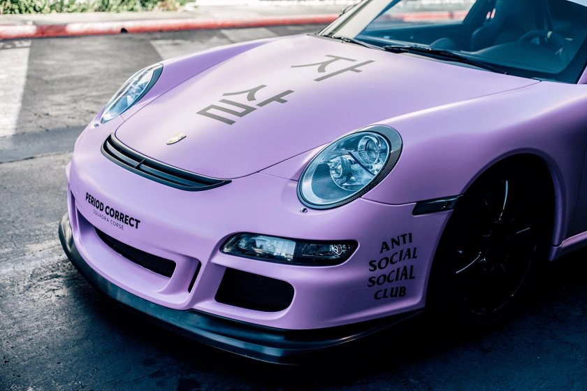 Порше 911 фиолетовый