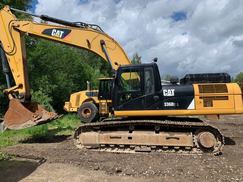 Экскаватор катерпиллер