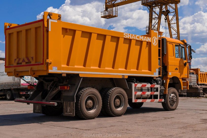 Шахман 3000 самосвал
