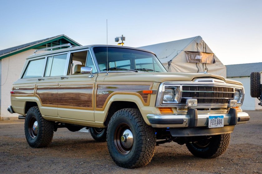 Jeep Grand Wagoneer 2022