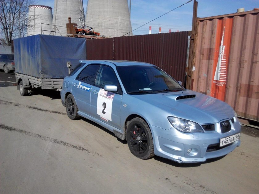 Субару Импреза с прицепом