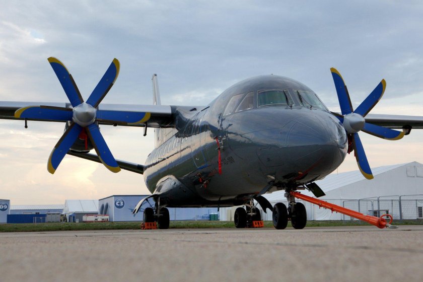 АН-140 ВВС РФ