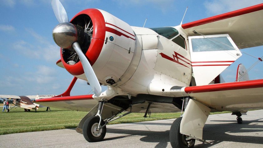 Двухмоторный биплан самолет