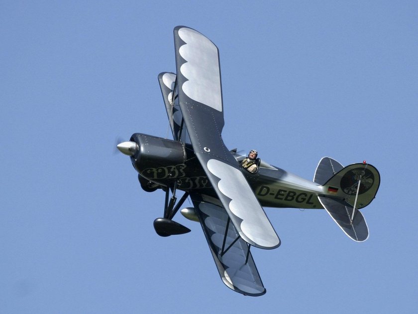 Одномоторный винтовой самолет