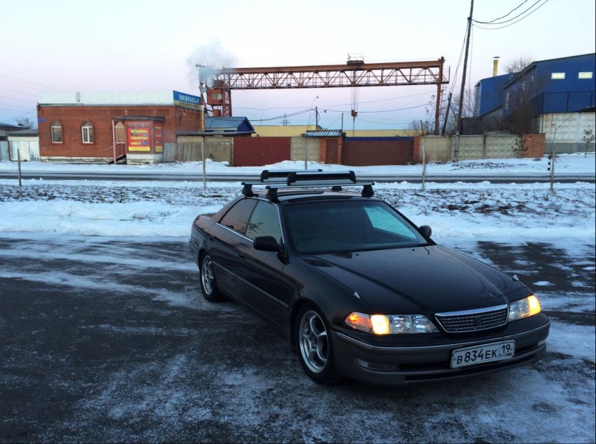 Тойота Марк 2 100 с рейлингами