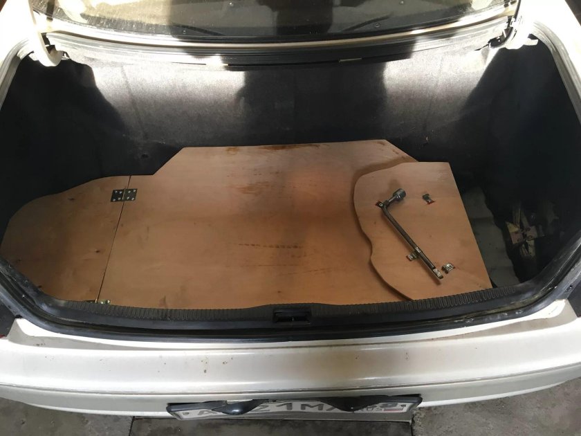 Тойота Марк 2 100 багажник