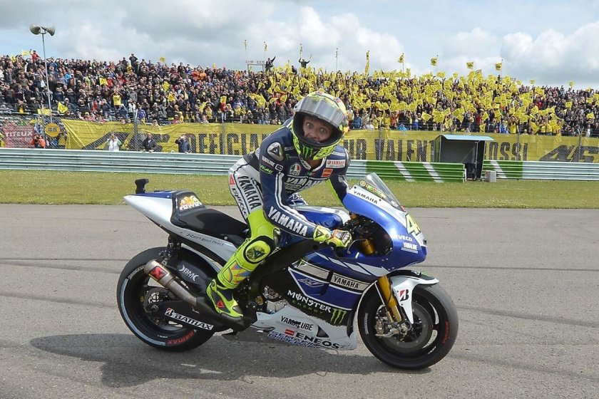 Наклейки Валентино Росси на мото