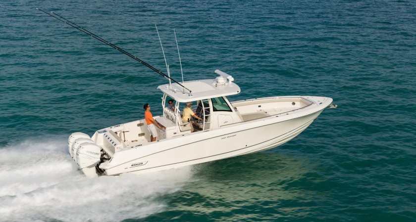 Boston Whaler 350