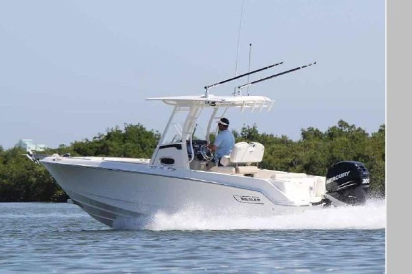 Катер моторный