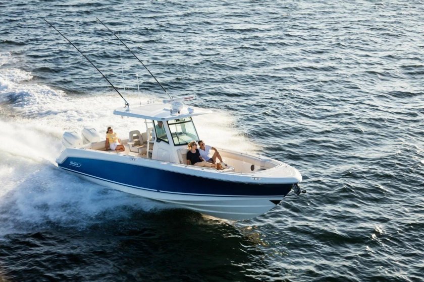Boston Whaler катер