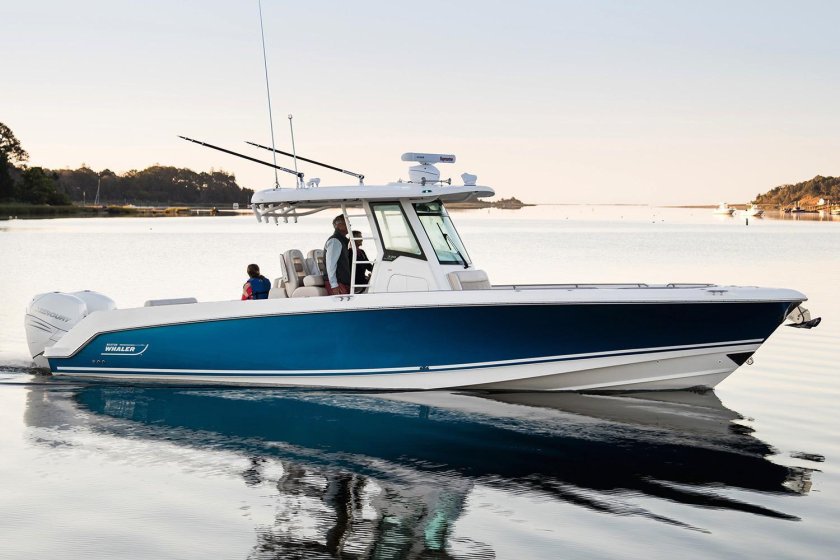 Boston Whaler 330 Outrage
