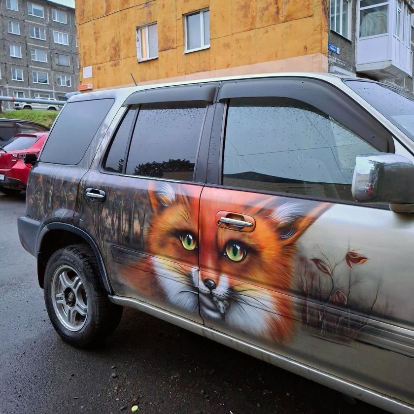 Аэрография лев на авто