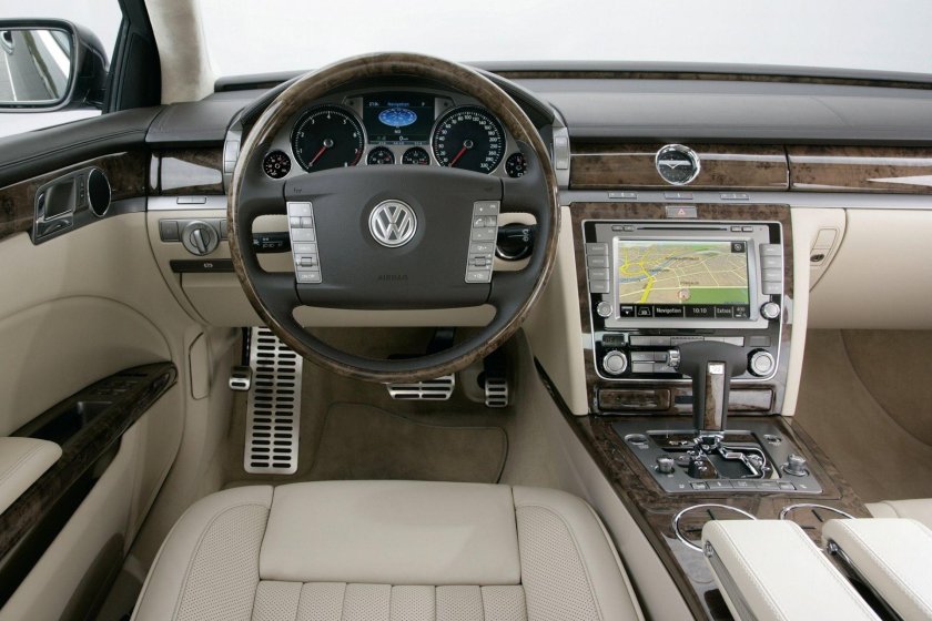 Фольксваген Фаэтон 2008