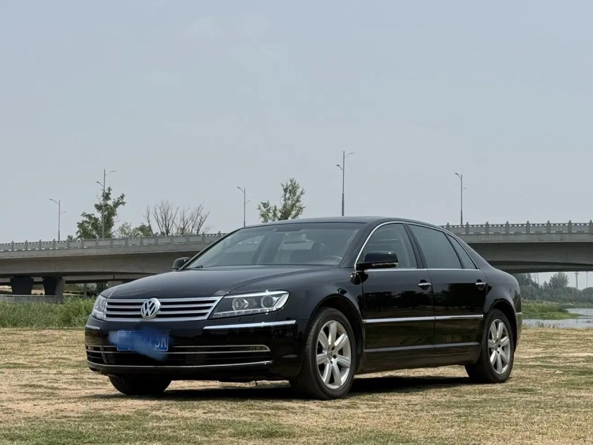 Volkswagen phaeton i рестайлинг