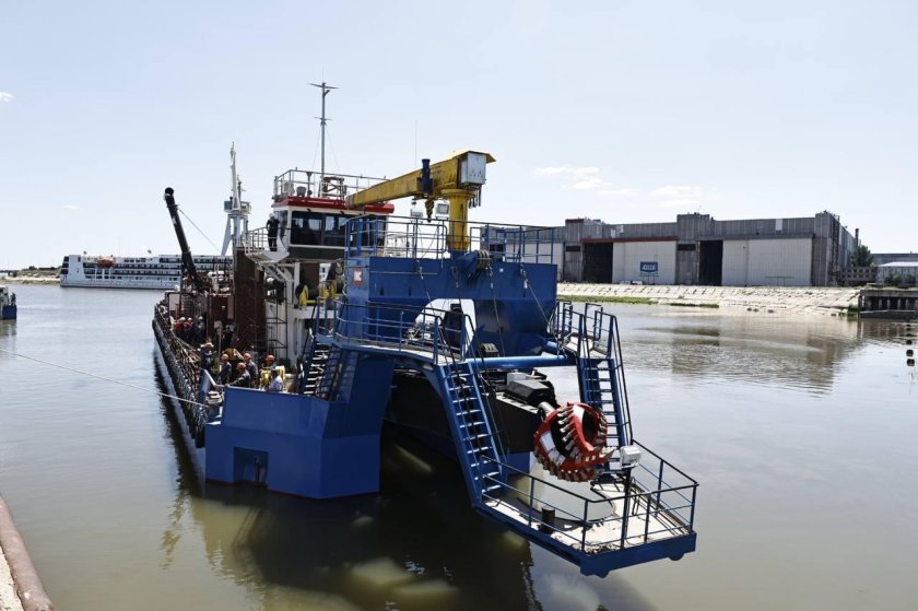 Земснаряд лотос-1