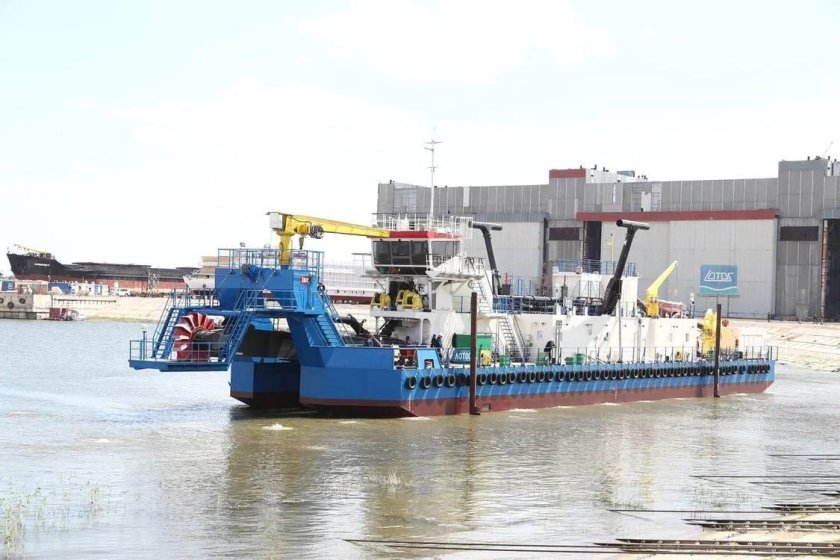 93.159 Земснаряд