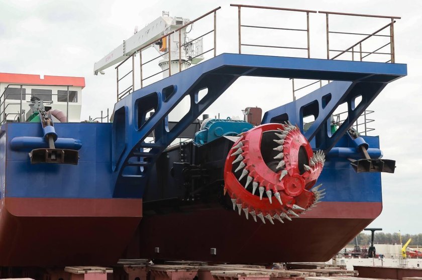 Земснаряд Астрахань