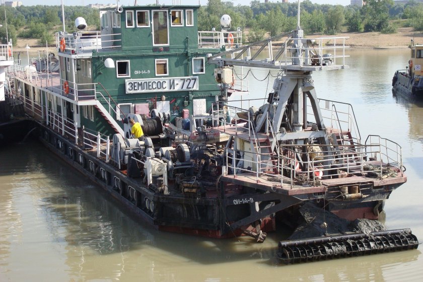 Иртышский 504 земснаряд