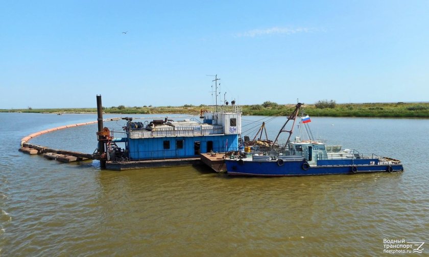 Земснаряд Ленский 405