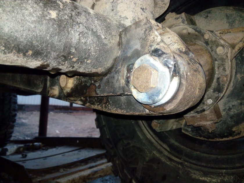 Сайлентблок уаз патриот передний мост