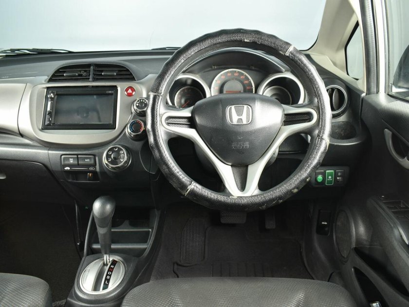 Honda fit 2010 комплектации
