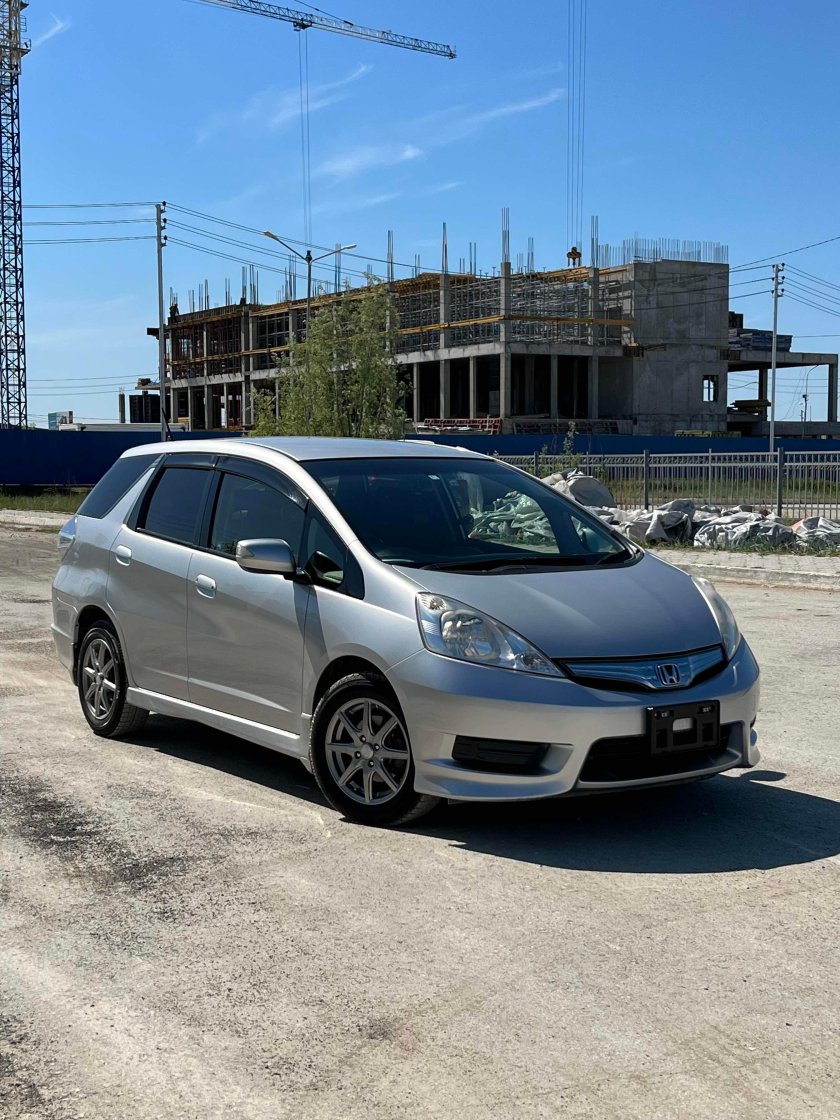 Honda fit shuttle 2012