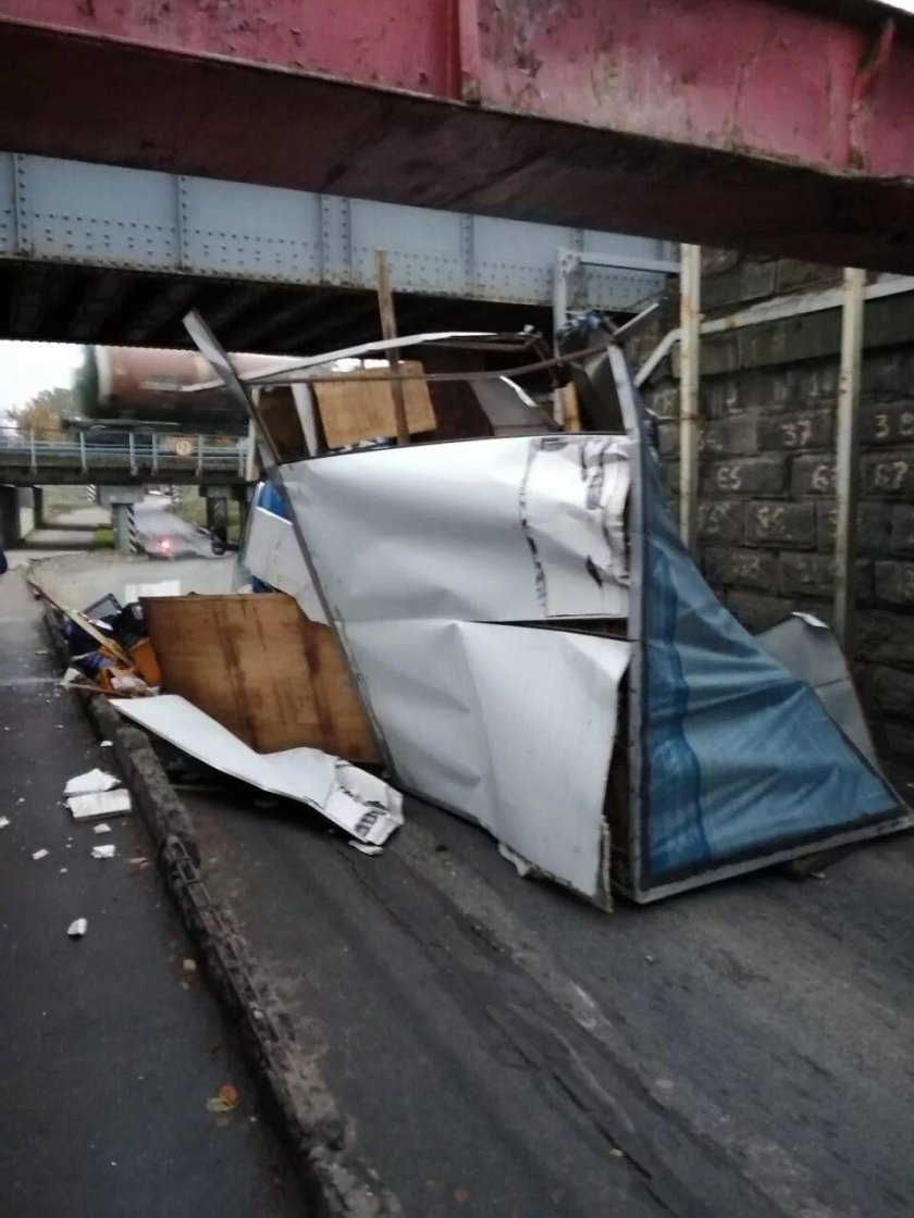 Мост глупости в Санкт-Петербурге