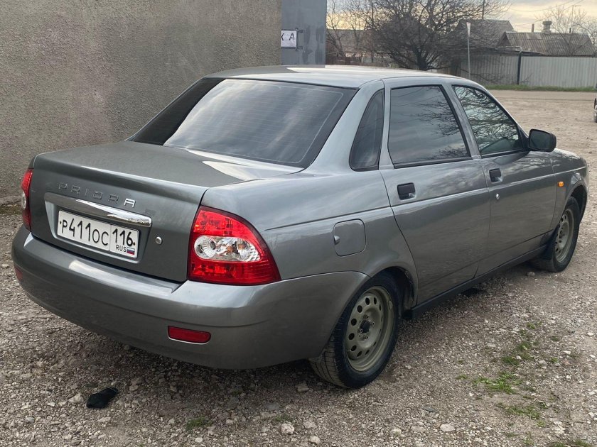 Приора кварц седан