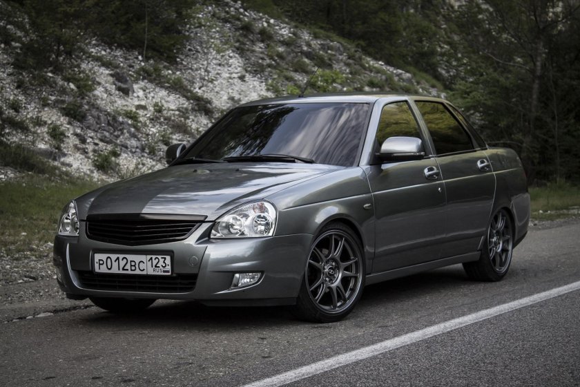 Лада Приора седан