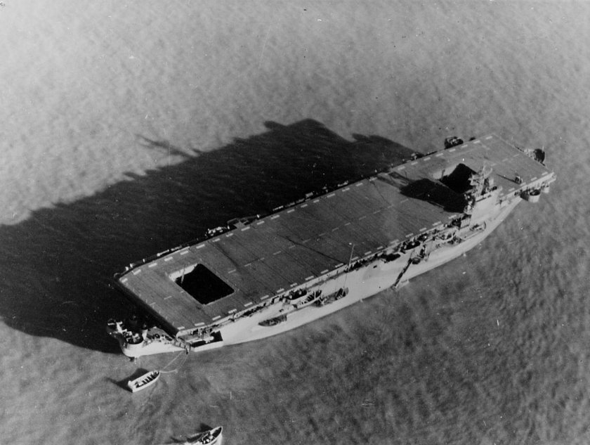 Эскортный авианосец Боуг