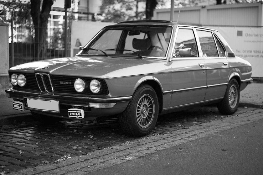 BMW e12 520