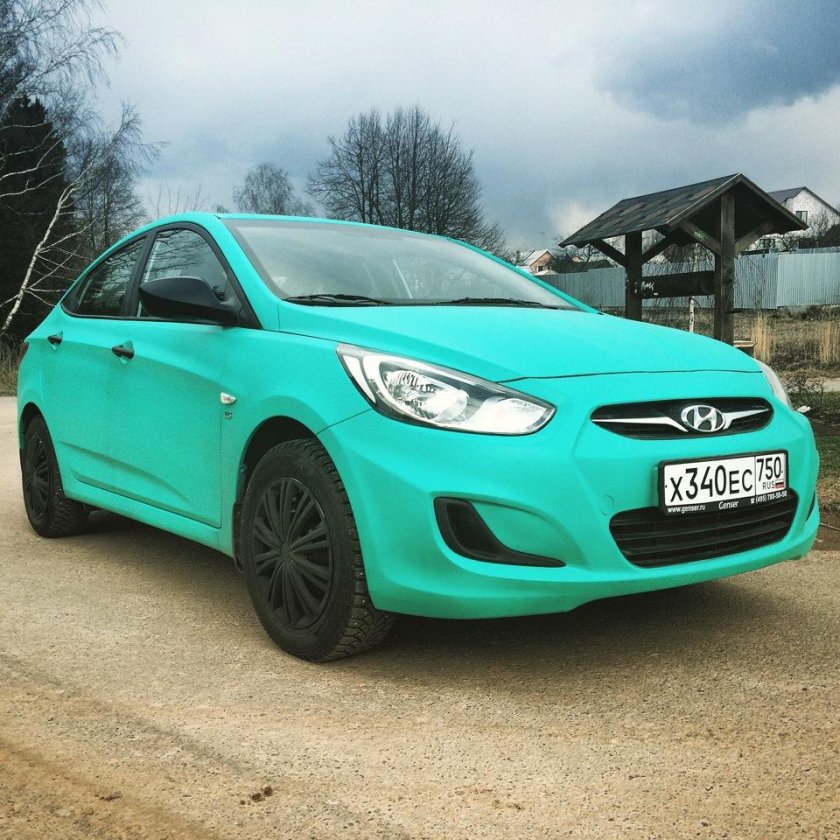 Hyundai Solaris зеленый