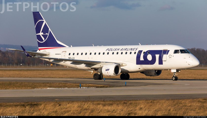 Самолет эмбраер 170