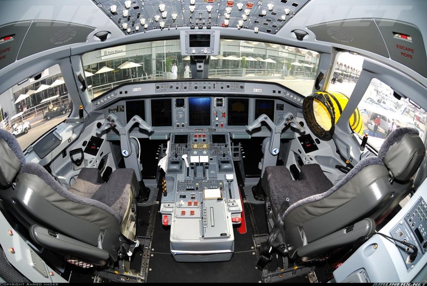 Эмбраер е170 кабина