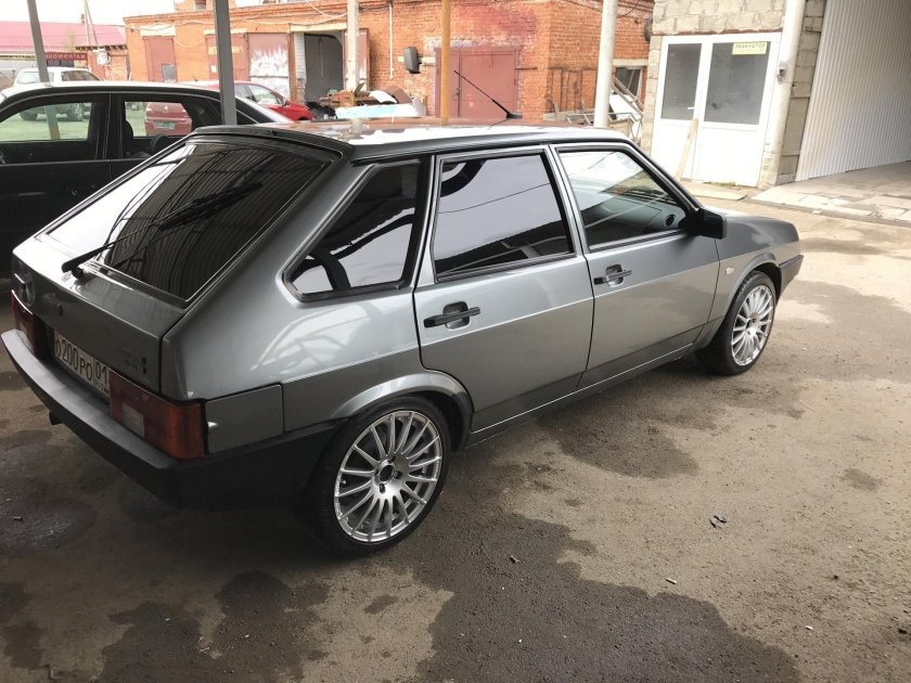 ВАЗ 2109 на дисках r15