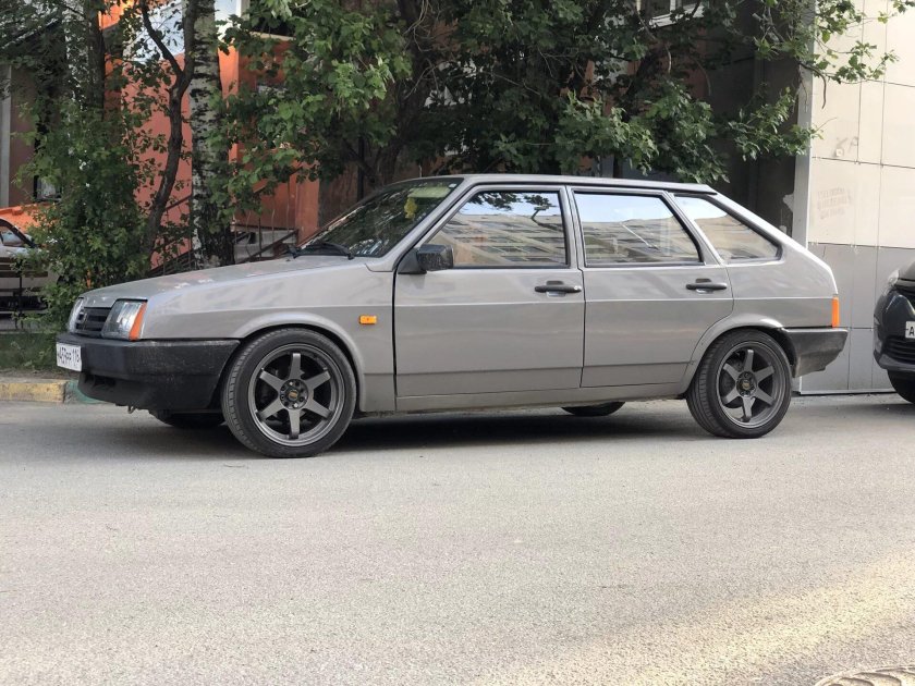 Лада 2109 серая