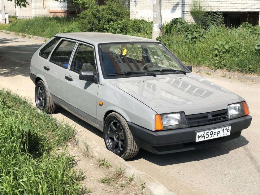 ВАЗ 2109 серая
